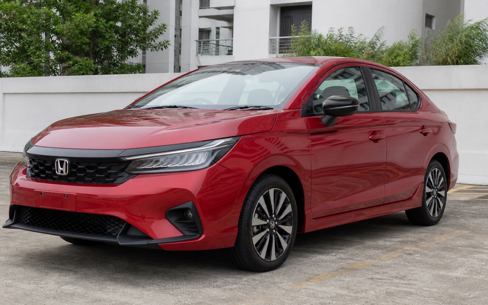 Catalogue visual of a rallye red Honda City RS